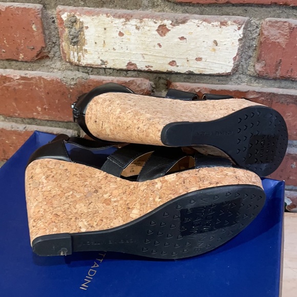 Adrienne Vitadini Chacka wedge heel sandal NIB - Picture 8 of 13